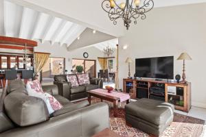 San Lameer Villa 14318 - 4 Bedroom Luxury- 8 pax - San Lameer Rentals Agency
