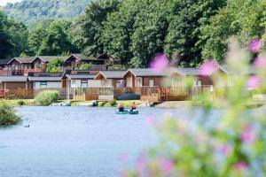 Driftwood Lodge - South Lakeland Leisure Village
