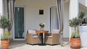 Apartments with Pool Casa Bianca 