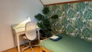 Forestside Holiday Home near Swimming Lake