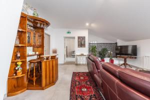 NEW - Crestuma Bright