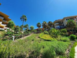 Cozy 2BR apartment next to Club Higueron Resort