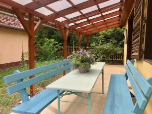 Forest-side home by recreational lake