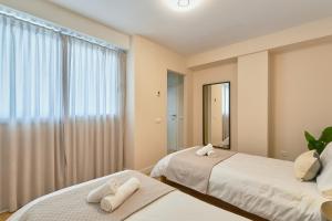 Vitania I Resort Penthouse with Jacuzzi