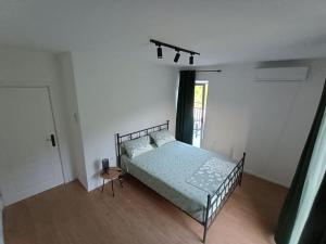 Calm apartment in Lepetane