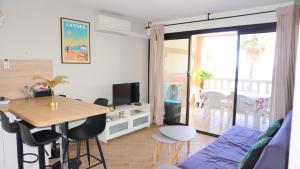 Appartement 426, vue mer et piscine by Palmazur
