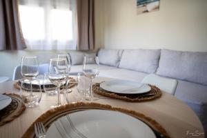 Appartements Confortables - Gare a 5 min pied - 20min de la plage - Terrasse : photos des chambres