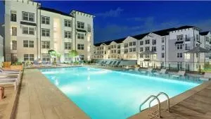 Landing at The Eddy at Riverview - 2 Bedrooms in West End - 马布勒顿