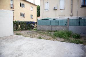 Appartements Confortables - Gare a 5 min pied - 20min de la plage - Terrasse : photos des chambres