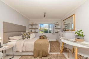 Mouille Point Studio including welcome basket