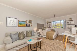 Mouille Point Studio including welcome basket