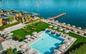 Lago Maggiore Bay - بافينو