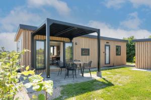 Luxe 4 pers chalet op minicamping in waarde