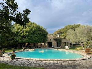 Villas Bergerie de charme proche Aix en Provence et Luberon : photos des chambres
