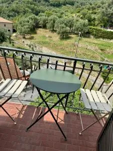 Bel Appartamentino budget, piscina a disposizione - Chiusanico