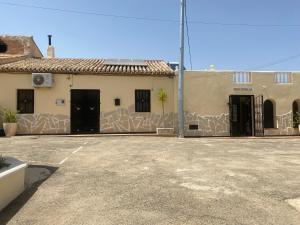 The Courtyard Studio Apartments