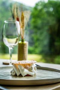 Hotels Logis Hotel Etchemaite : photos des chambres