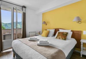 Hotels Logis Hotel Etchemaite : photos des chambres