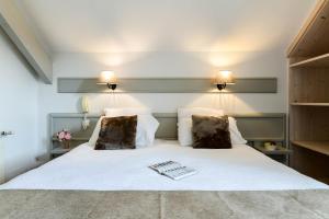 Hotels Logis Hotel Etchemaite : photos des chambres