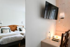 Hotels Logis Hotel Etchemaite : photos des chambres