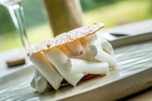 Hotels Logis Hotel Etchemaite : photos des chambres