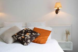 Hotels Logis Hotel Etchemaite : photos des chambres