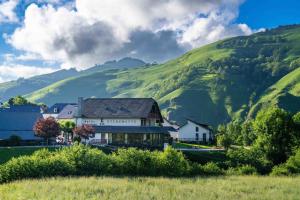 Hotels Logis Hotel Etchemaite : photos des chambres