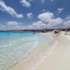 Chalet 3 bedrooms 2 toilets lotus north cost stand alone 3 Ac 2 stand fan families are preferred - Al Qaşabah ash Sharqīyah