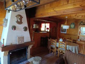 Chalets L-ARGOUSIER Chalet 6 a 8 personnes Enchastrayes Barcelonnette : photos des chambres