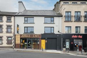 34 On The Hill - Boutique Townhouse