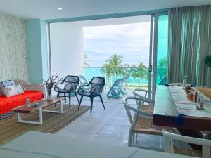 Magico Apartamento Frente al Mar 3 Habitaciones TR22