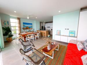 Magico Apartamento Frente al Mar 3 Habitaciones TR22