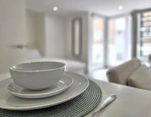 City Waterside, Old Street, Angel, Entire Private Apartment