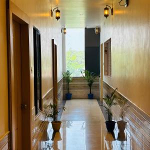 Hotel Ramay Palace 400 Meter from Ram Mandir Ayodhya