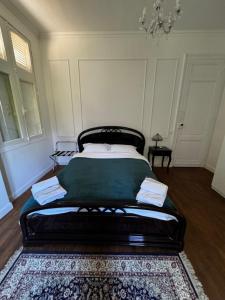B&B / Chambres d'hotes Chateau La Croix De Millorit : photos des chambres