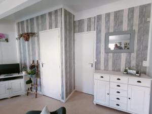 Chalets Cozy Chalet Retreat in Champs-Romain : photos des chambres