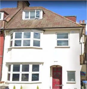 Amazing 6 bedroom house with free parking on site. - Thornton Heath