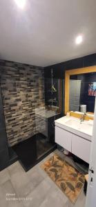 Le Reve Les Pieds dans l'eau