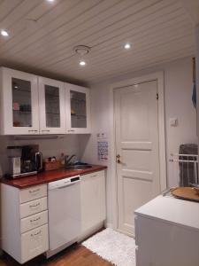 Uniikki talo kirjastosilta - Unique house at centre