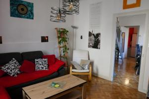 Maisons de vacances Maison de ville avec jardin a 2 pas des Marais et quelques mns du centre-ville : photos des chambres
