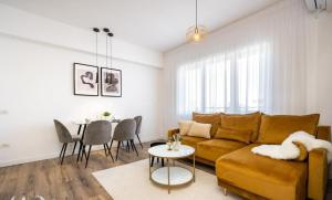 Majestic Apartament with View in Magheru