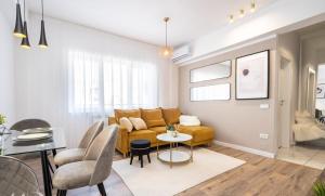 Majestic Apartament with View in Magheru