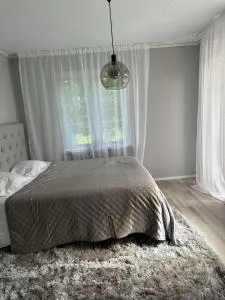 Stockholm - 5-Beds - sleeps 12 - Garden - Järfälla