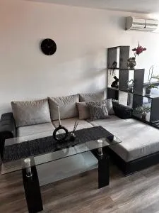 Studio X - 斯利文斯齐米纳勒尔尼巴尼 Studio X - 斯利文斯齐米纳勒尔尼巴尼