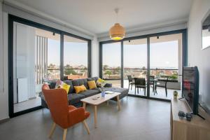 Palmove Newly Build Seaview Apt