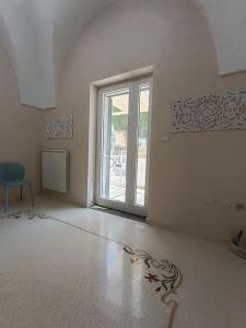 Adelè posto tranquillo al centro del paese