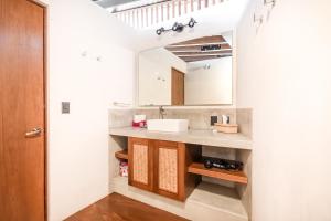 Welcome to Paradise - Luxurious Studio Oasis "Urania" with Pool and Lush Tropical Gardens