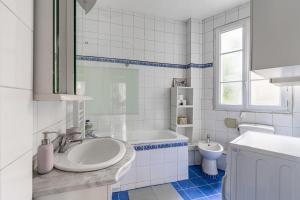 Stunning Parkview Apartment close to Paris