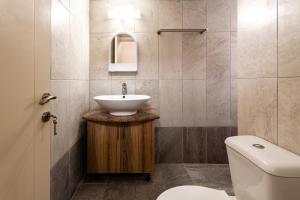 Στούντιο Στη Στοά Βαρβουτσή #3