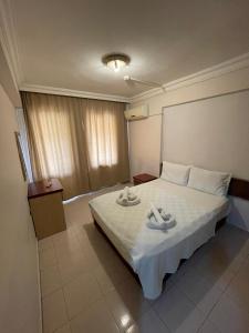 Club Sunset Apartments